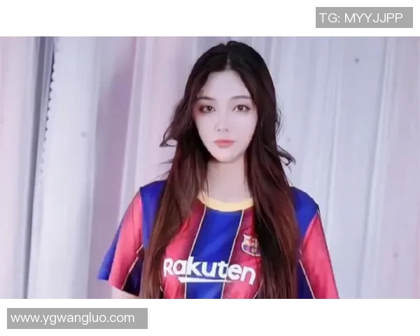 变装足球明星挑战赛精彩视频揭晓谁能完美演绎球场风采与时尚魅力